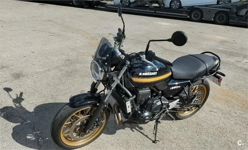 Kawasaki Z650 – Vista 10