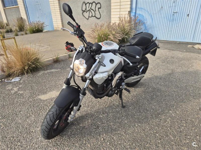 Yamaha MT-03 – Vista 2