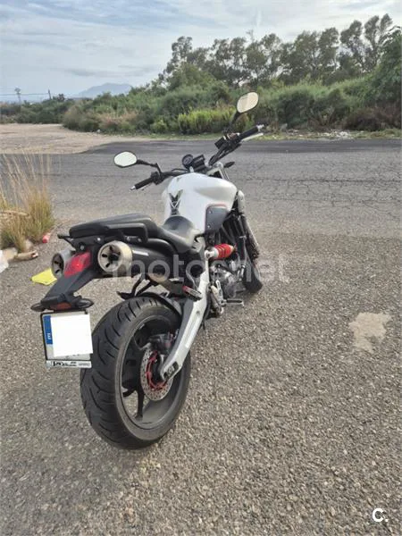 Yamaha MT-03 – Vista 12