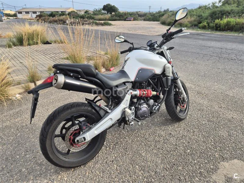 Yamaha MT-03 – Vista 14