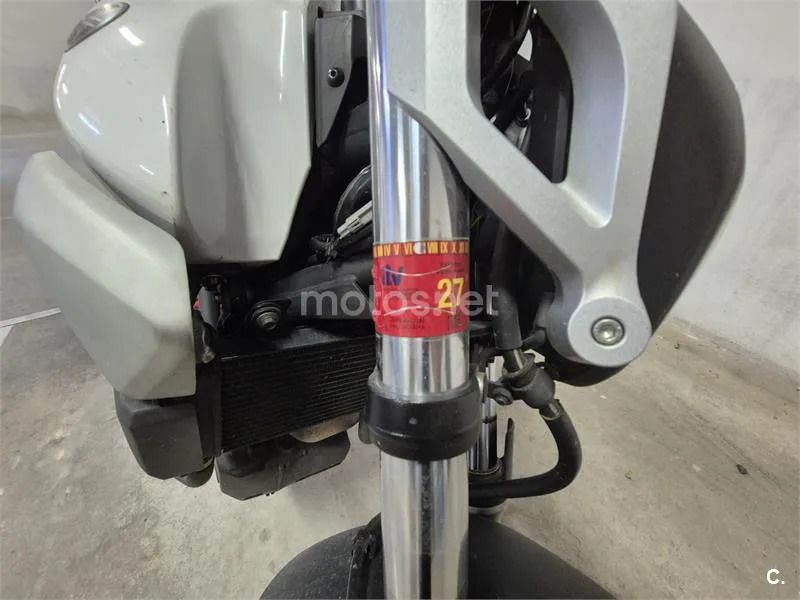 Yamaha MT-03 – Vista 15
