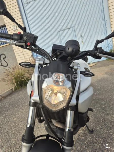 Yamaha MT-03 – Vista 8