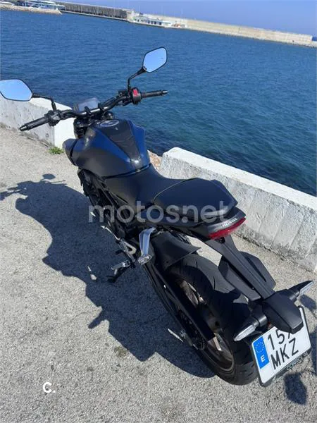 Honda CB 125 R – Vista 2