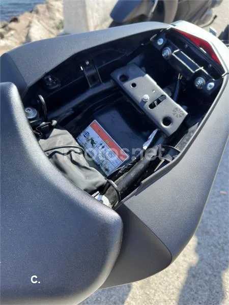 Honda CB 125 R – Vista 3