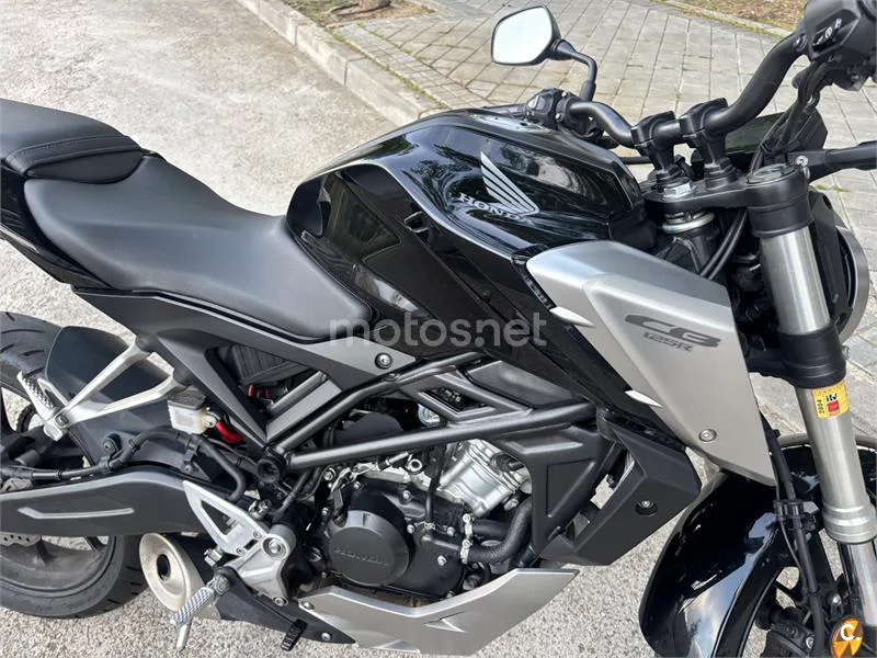 Honda CB 125 R – Vista 7