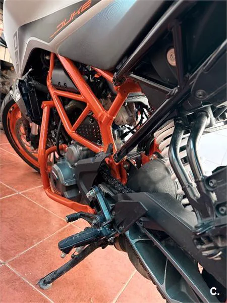 KTM 390 – Vista 4