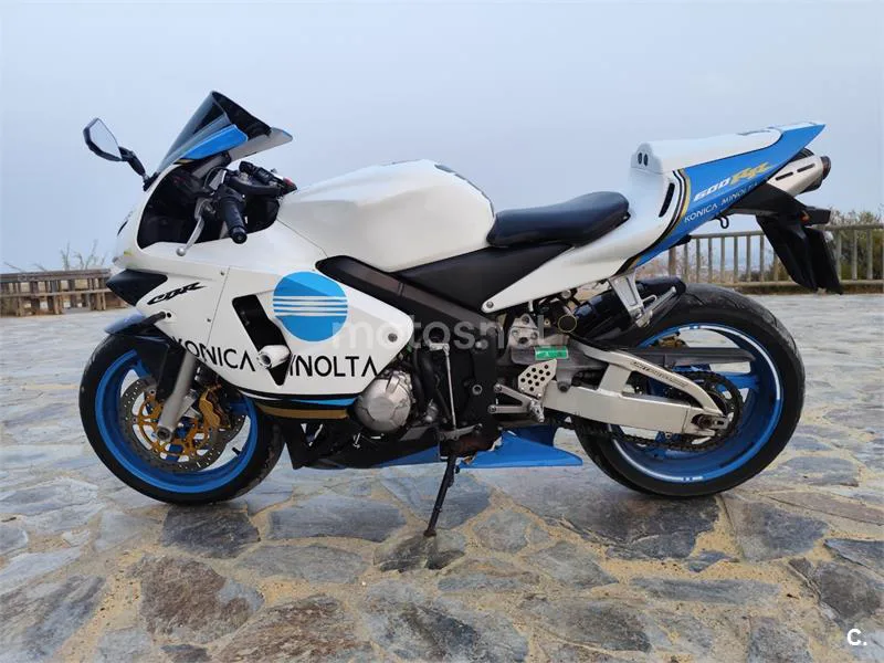 Honda CBR600RR - Vista 3