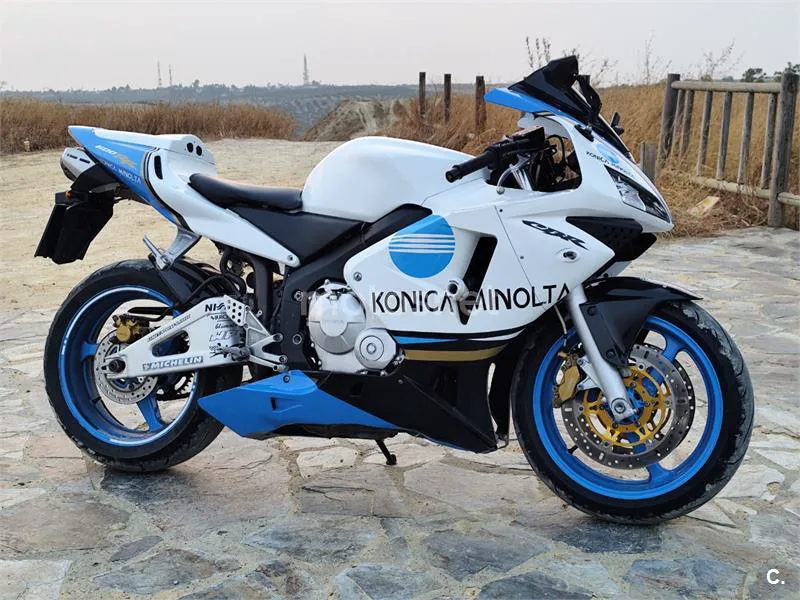 Honda CBR600RR - Vista 4