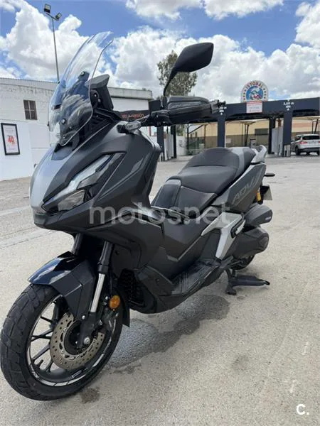 Honda ADV 350 – Vista 5