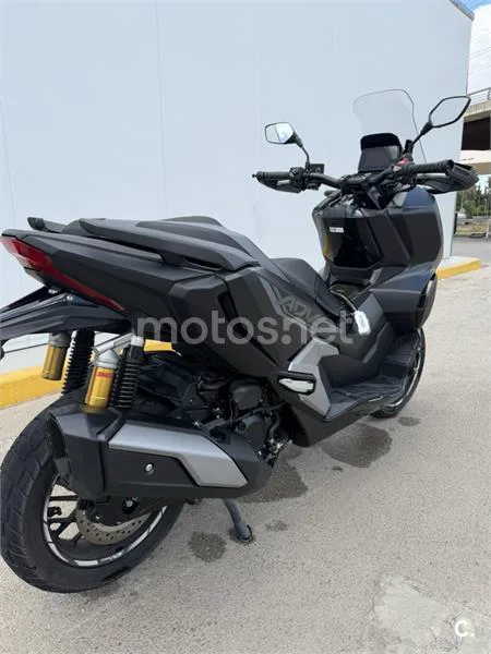 Honda ADV 350 – Vista 7