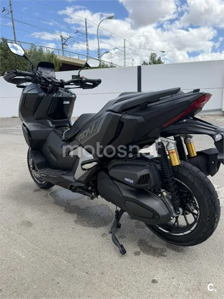 Honda ADV 350 – Vista 8