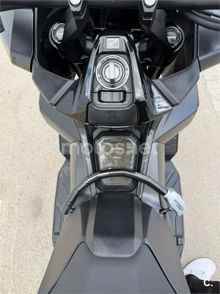 Honda ADV 350 – Vista 9