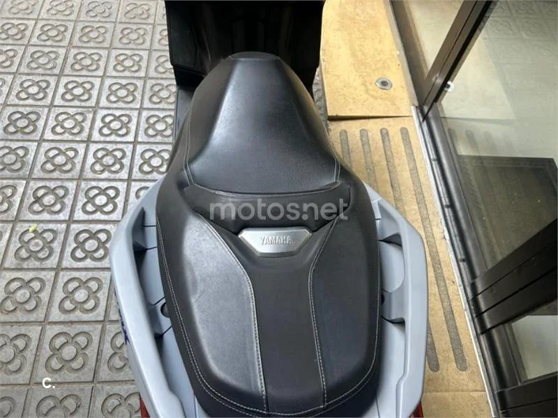 Yamaha XMAX 300 – Vista 6