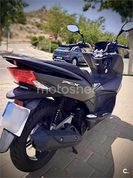 Honda PCX 125 – Vista 4
