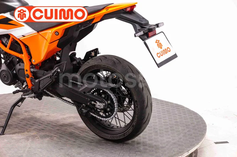 KTM 390 – Vista 16
