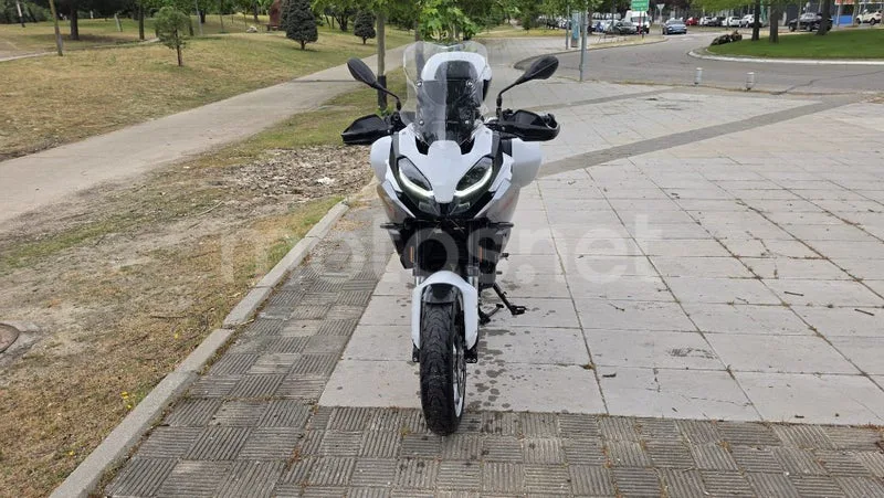 BMW F 900 XR – Vista 3