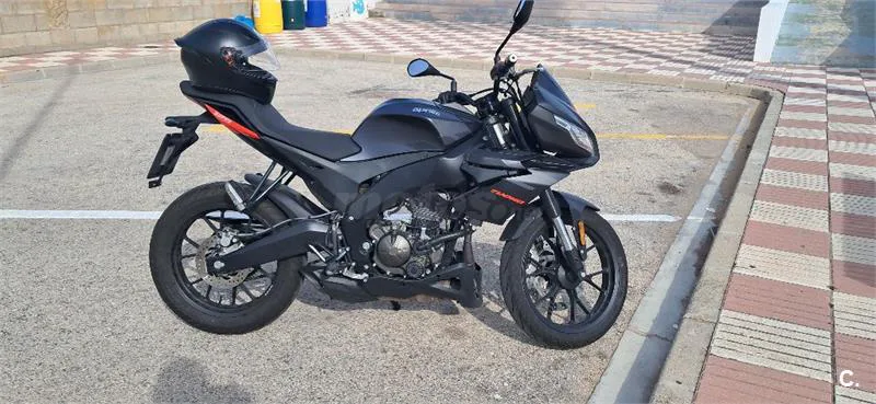 Aprilia Tuono 125 – Vista 4