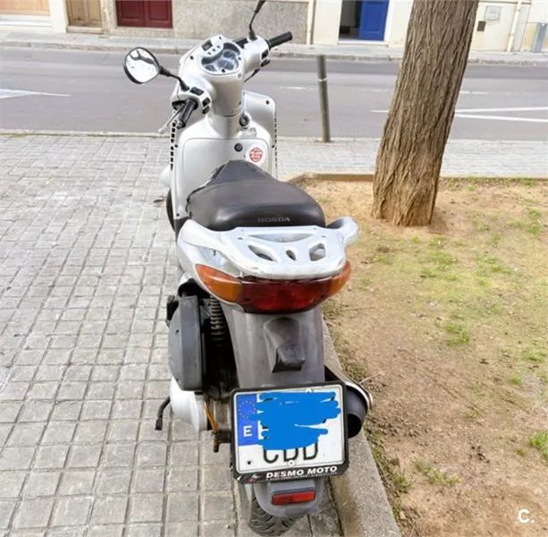 Honda SH 150i – Vista 4
