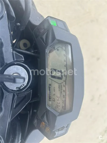 Kawasaki Z 125 – Vista 3