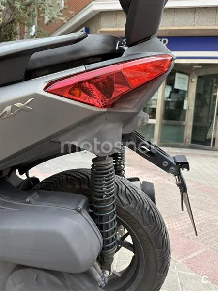 Yamaha XMAX 250 – Vista 5