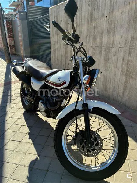 Suzuki VanVan 125 – Vista 9