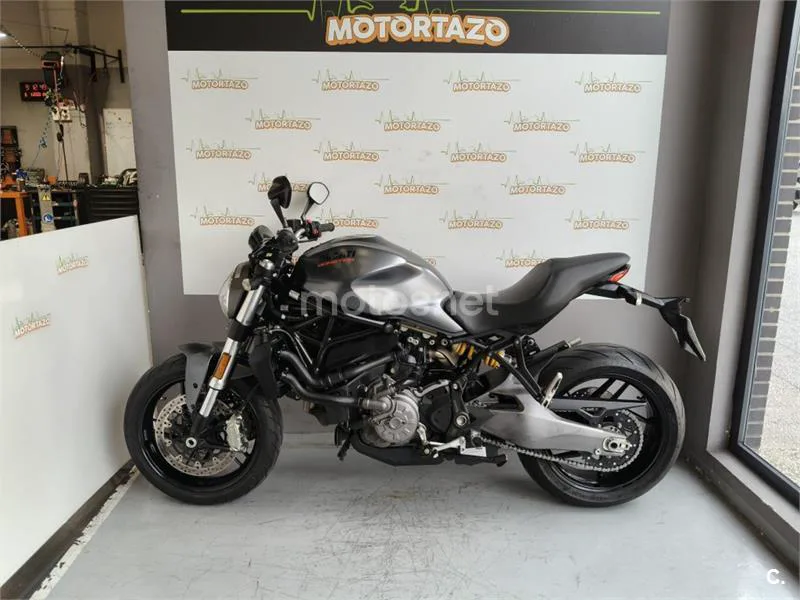 Ducati Monster 821 – Vista 15