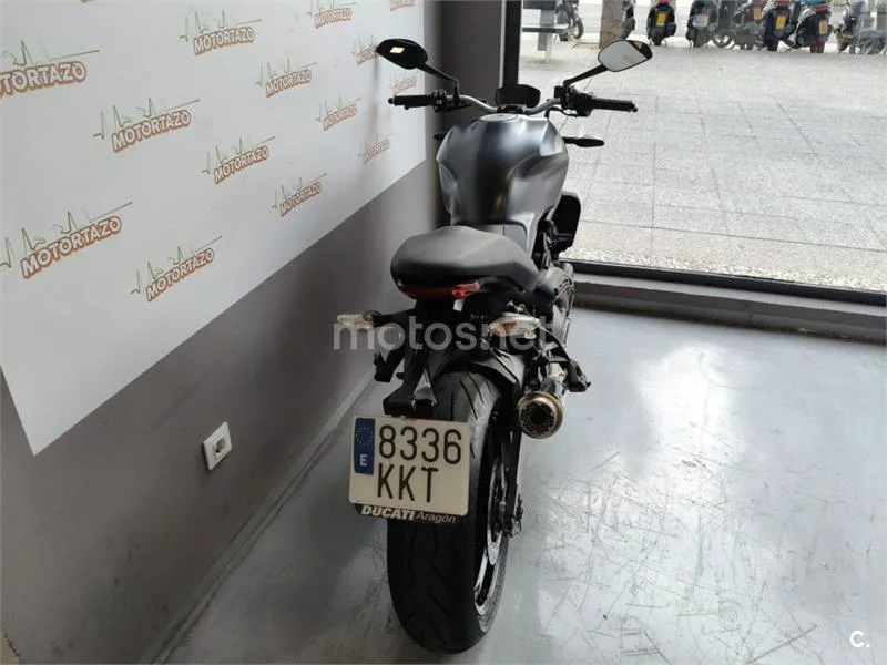 Ducati Monster 821 – Vista 4