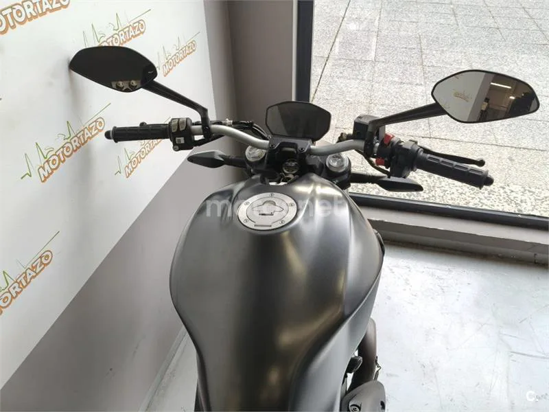 Ducati Monster 821 – Vista 8