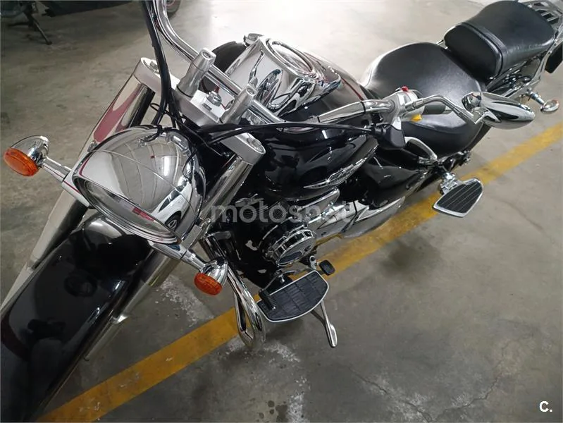 Suzuki Intruder C800 – Vista 4