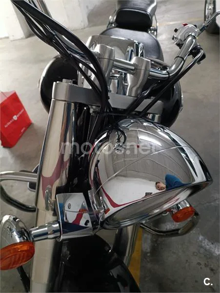Suzuki Intruder C800 – Vista 5