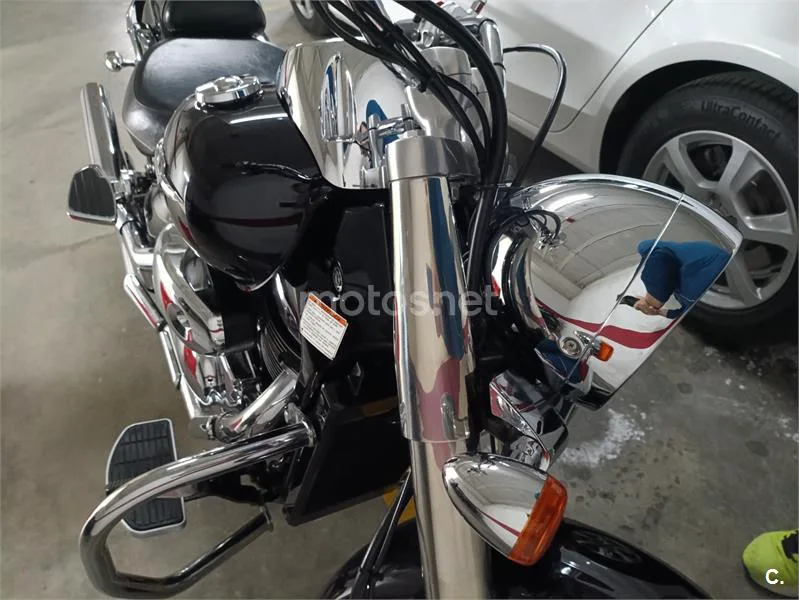 Suzuki Intruder C800 – Vista 6