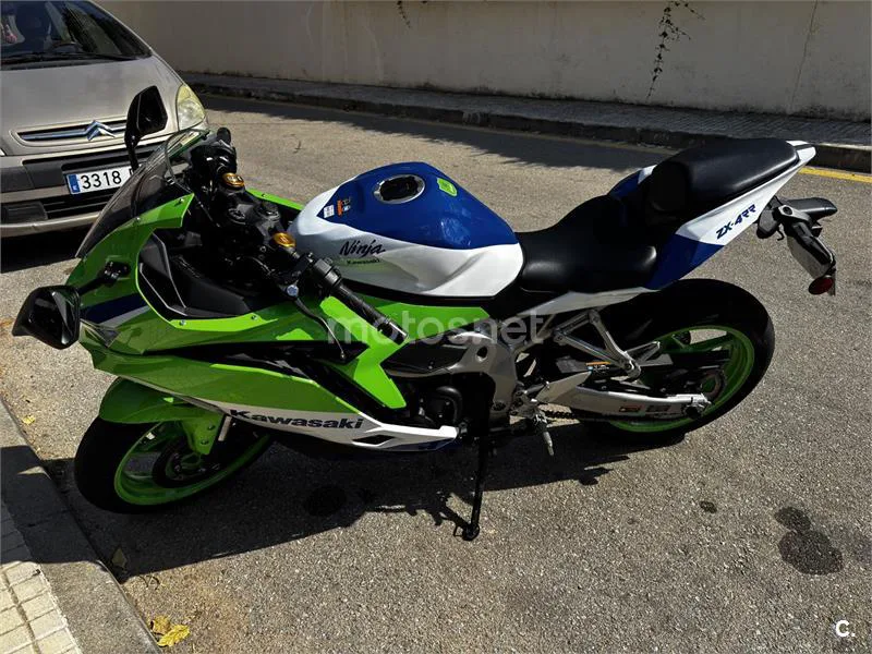 Kawasaki ZX 4RR – Vista 2