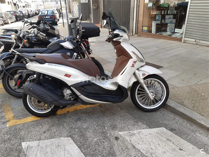 Piaggio Beverly 300 – Vista 2