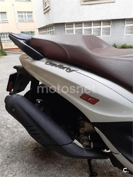 Piaggio Beverly 300 – Vista 4