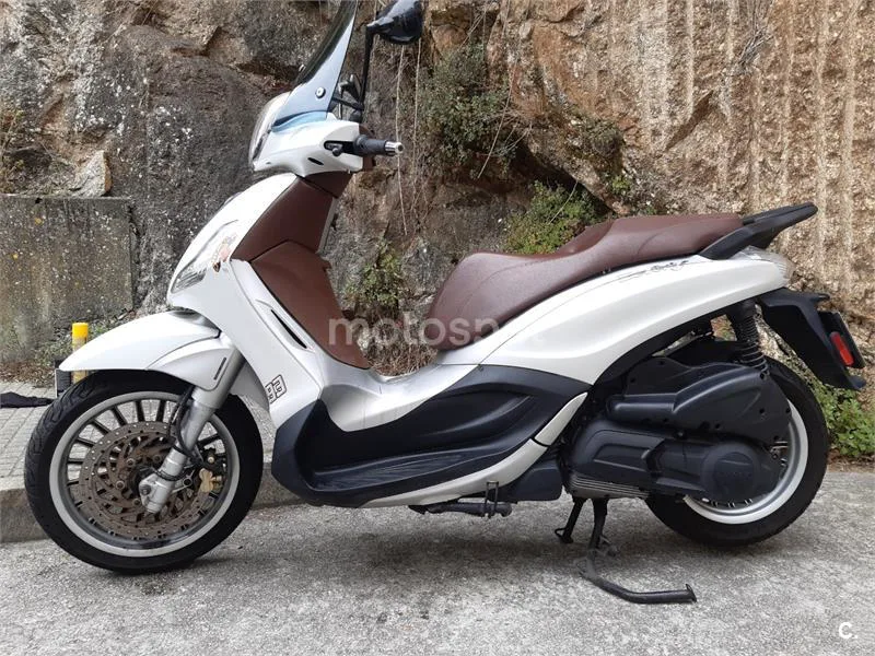 Piaggio Beverly 300 – Vista 9