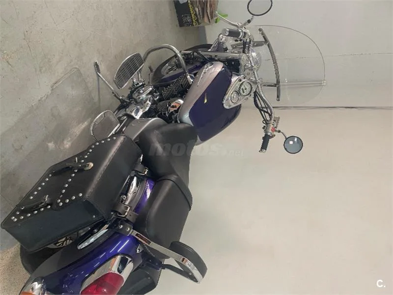 Honda Shadow 750 - Vista 3