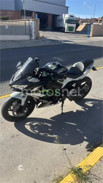 Kawasaki Ninja 650 – Vista 3