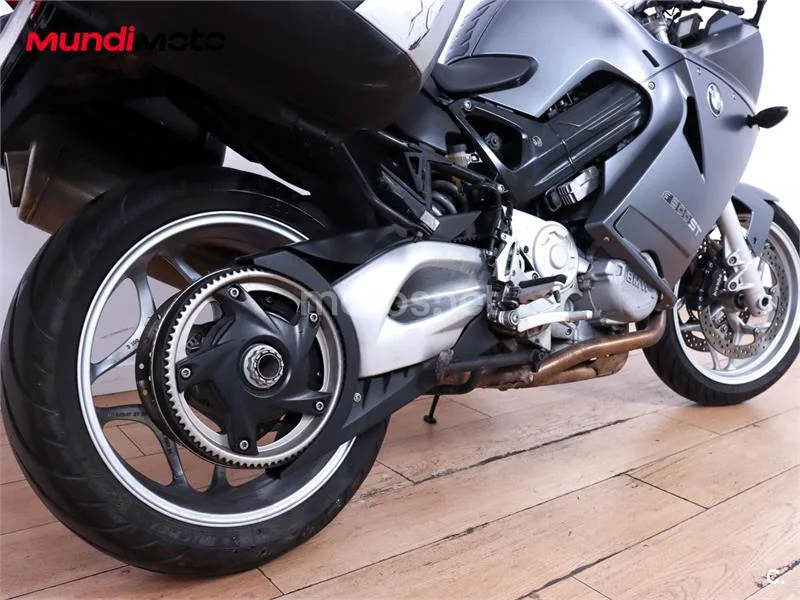 BMW F 800 ST – Vista 4