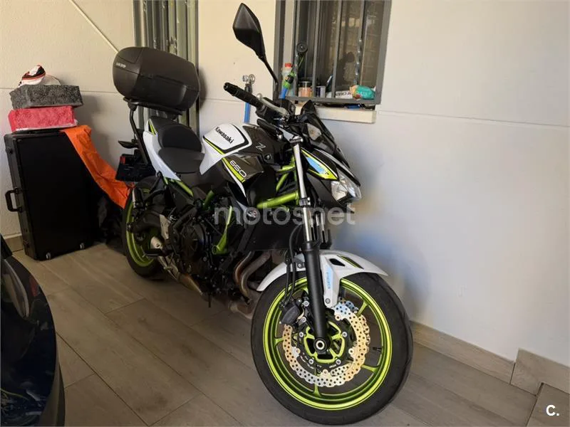 Kawasaki Z650 – Vista 3