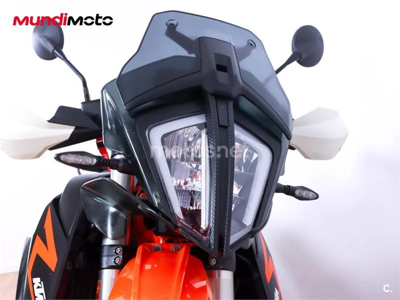 KTM 890 – Vista 5