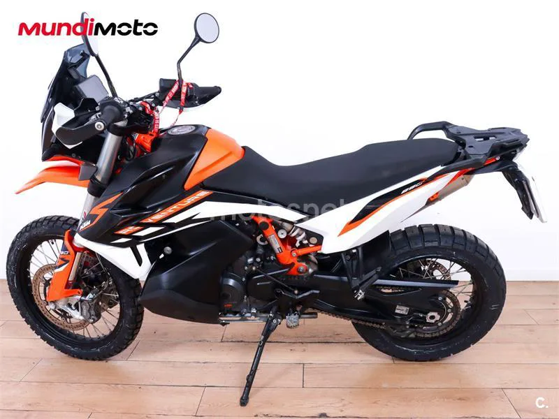 KTM 890 – Vista 6