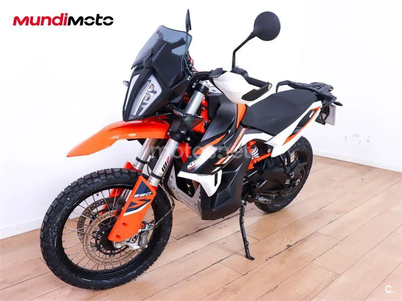 KTM 890 – Vista 7