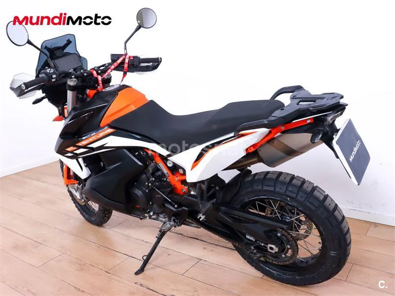 KTM 890 – Vista 8