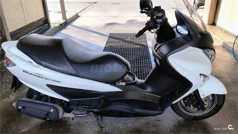 Suzuki Burgman 200 – Vista 4
