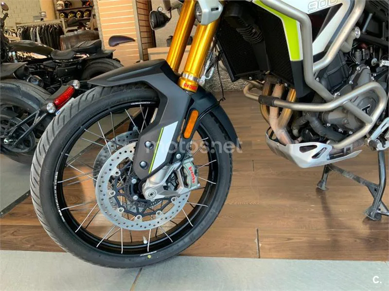 Triumph Tiger 900 – Vista 6