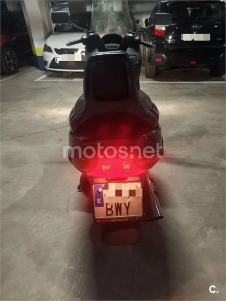 Suzuki Burgman 400 - Vista 6