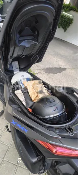 Yamaha XMAX 300 – Vista 7
