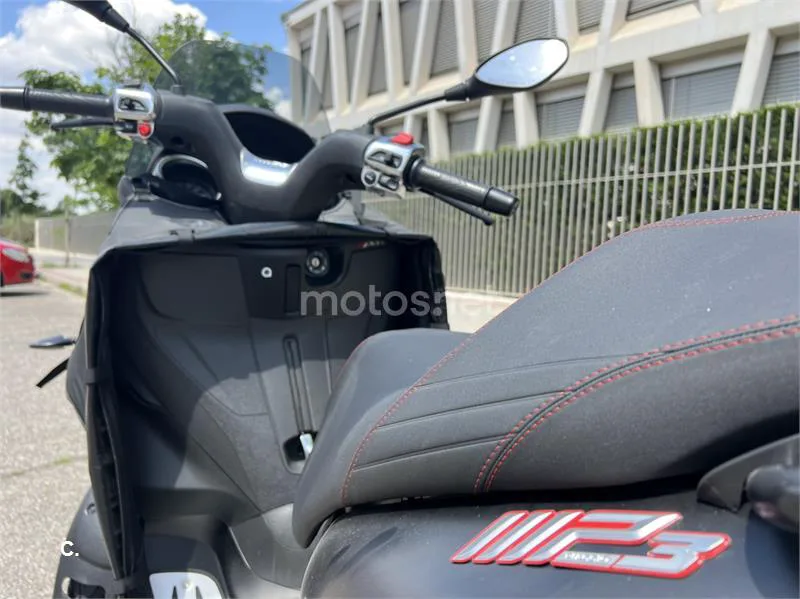 Piaggio MP3 – Vista 3