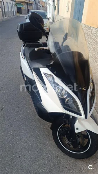 Kymco Super Dink 125i – Vista 7