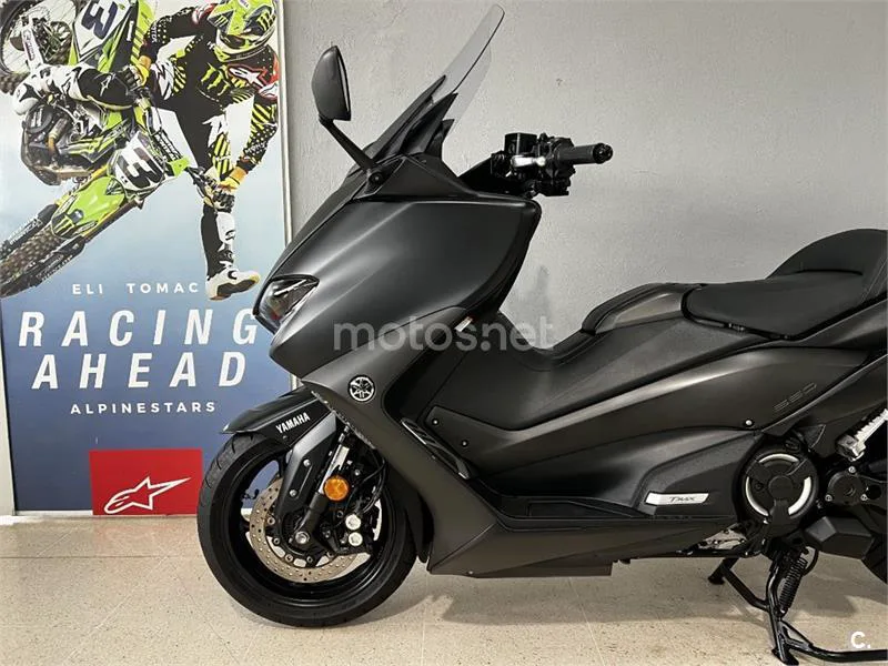 Yamaha TMAX 560 – Vista 7